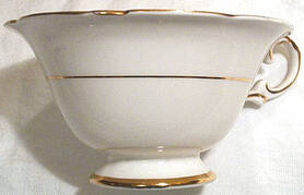 A4001-9 Footed Cup