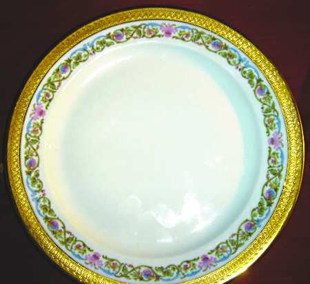 PL47 by Porcelaine Limousine