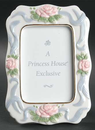 Rose Garland Frame-Holds 3" x 5"