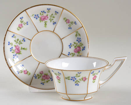 POY487 Flat Cup & Saucer Set