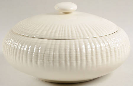 Seascapes Oyster 2.5 Qt Round Covered Casserole