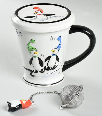 Penguin Skate Embossed Mug & Lid W/Tea Strainer Set