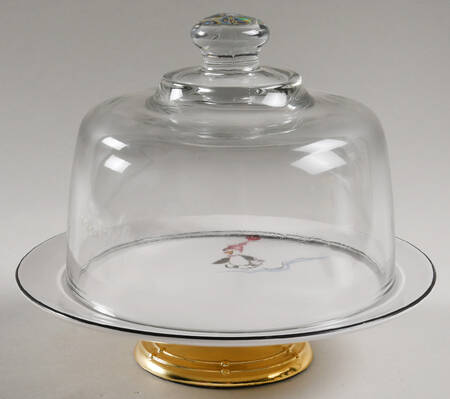 Penguin Skate 6 1/2"-7 1/2" Footed Cheese Plate w/ Glass Dome HC
