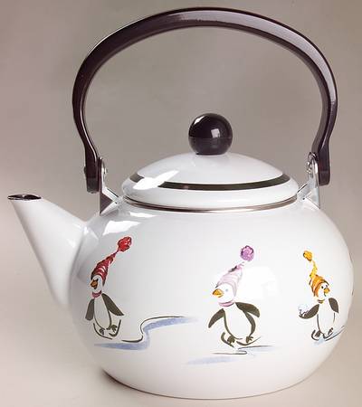Penguin Skate Metal Kettle & Lid