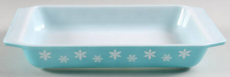 Snowflake Turquoise 1.25 Qt Rectangular Casserole No Lid