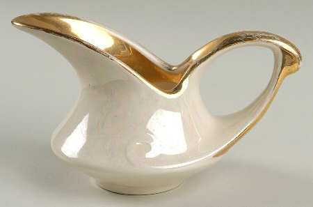 PEA9 Creamer by Pearl China 