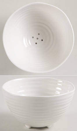 Sophie Conran White Large Pierced Berry Bowl