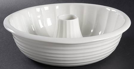Sophie Conran White Bundt Pan