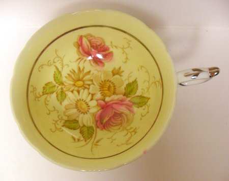 G76645 Footed Cup