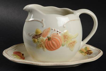 Plymouth Gravy Boat & Underplate