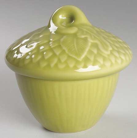 Plymouth Acorn Bowl & Lid