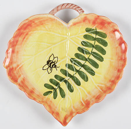 Leaf Dessert Plate by Presenttense