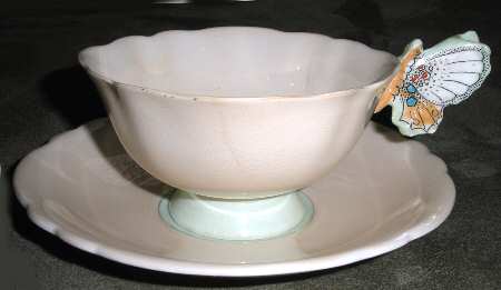 C7898 Footed Cup & Saucer Set