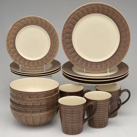 Shadowbox Latte 16 Piece Set