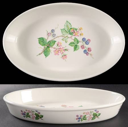 Dog Rose 15" Oval Baker