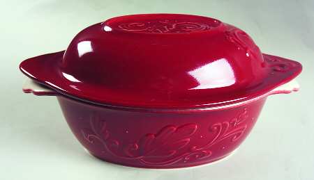 Weir in Your Kitchen Cayenne 2 Quart Oval Covered Casserole