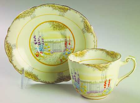F2036 Flat Cup & Saucer Set