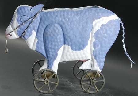Circle of Kindness Metal Cashel Blue Cow