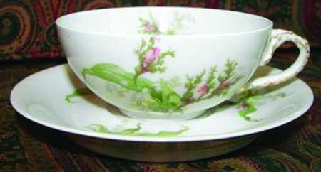 POY543 Flat Cup & Saucer Set