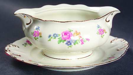 16678 Gravy Boat with Attached Underplate