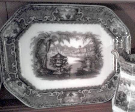 Washington Vase Black 16" Oval Serving Platter