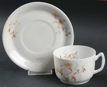 PHL39 Flat Cup & Saucer Set