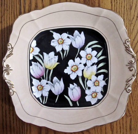A657 Square Handled Cake Plate