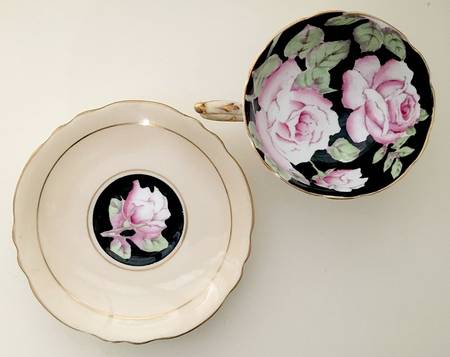 A657 Footed Cup & Saucer Set