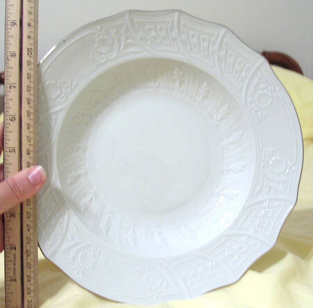 Rose (Platinum Trim) Large Rim Soup Bowl
