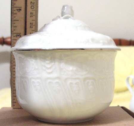 Rose (Platinum Trim) Sugar Bowl & Lid