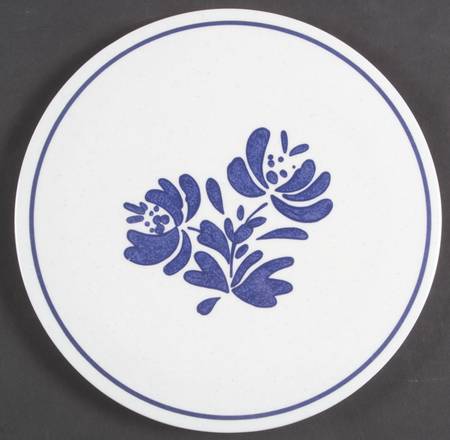 Yorktowne Trivet