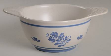 Yorktowne Ceramic Colander by Pfaltzgraff