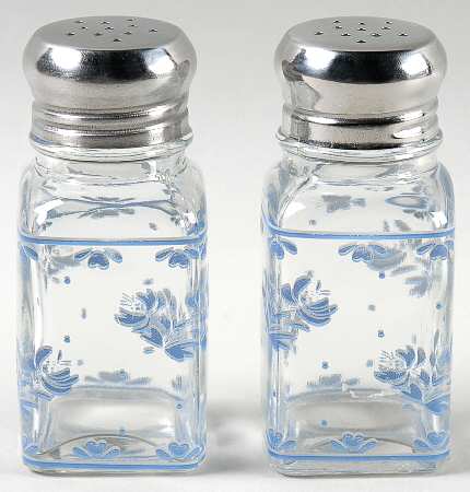 Yorktowne Glassware Salt and Pepper Set