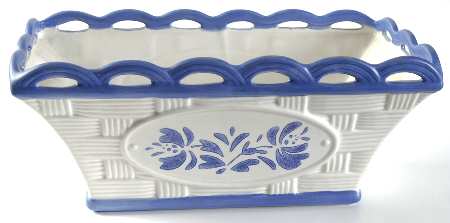 Yorktowne 12" Planter