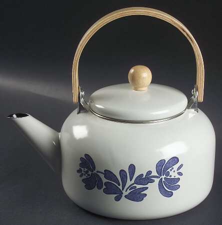 Yorktowne Metal Kettle & Lid