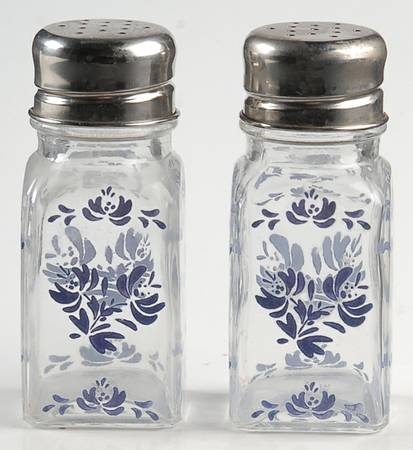 Yorktowne Glassware Salt and Pepper Set