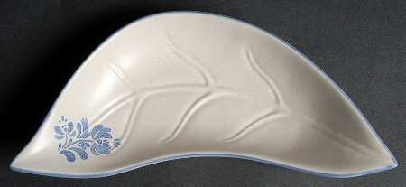 Yorktowne 9" Leaf Dish
