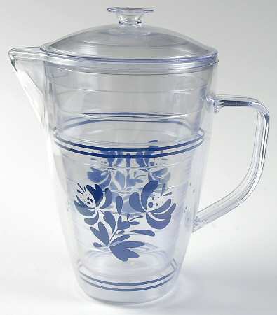 Yorktowne 60 Oz Insulated Pitcher with Lid