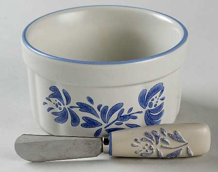 Yorktowne Dip Bowl & Spreader Set