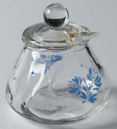 Yorktowne Glassware Sugar Bowl & Lid