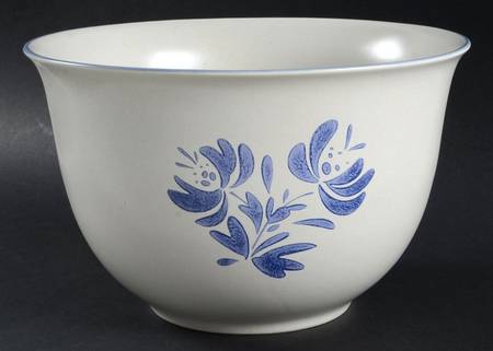 Yorktowne Round Great Bowl