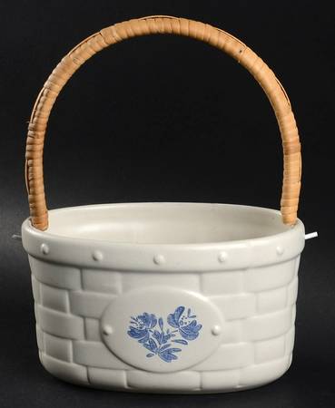 Yorktowne 4" Wicker Handled Basket