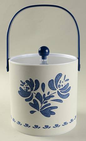 Yorktowne Plastic Ice Bucket & Lid