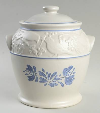 Yorktowne Storage Crock & Lid