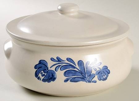 Yorktowne 2 Qt Round Covered Casserole