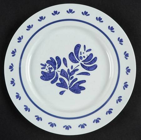 Yorktowne Melamine Dinner Plate by Pfaltzgraff