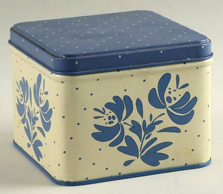 Yorktowne Square Metal Box & Lid
