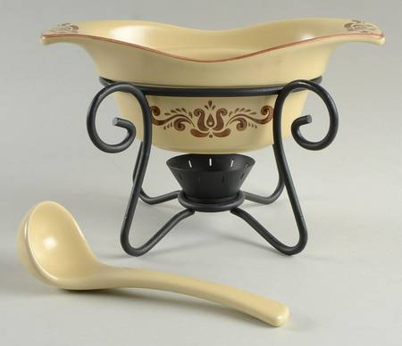 Village (Made in China) Gravy Server & Ladle & Metal Stand