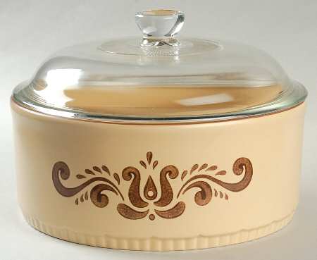 Village (Made in China) 2.5 Quart Round Covered Baker