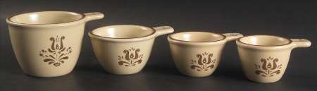 Village (Made in China) Measuring Cup Set (1 Cup,1/2 Cup,1/3 Cup,1/4 Cup)